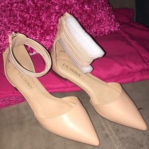 Light pink pointed flats